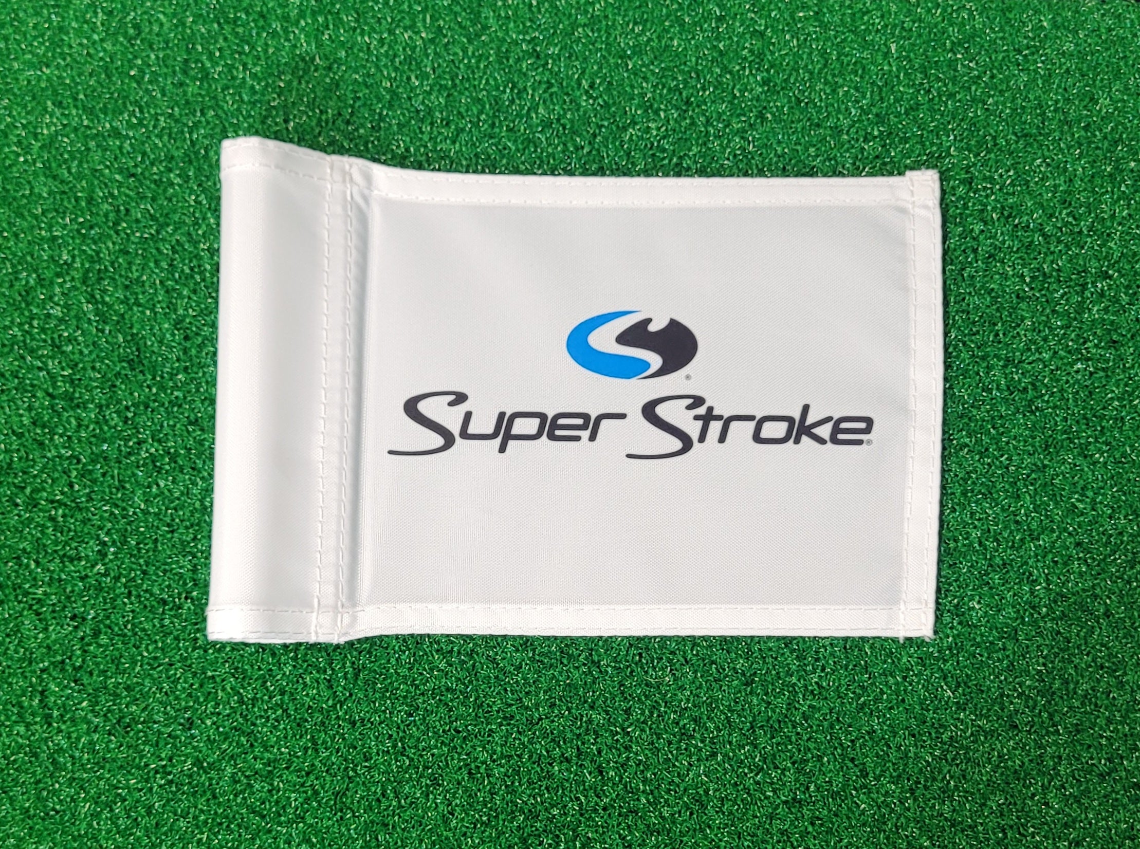 Custom Putting Green Flags – Flips Golf Flags